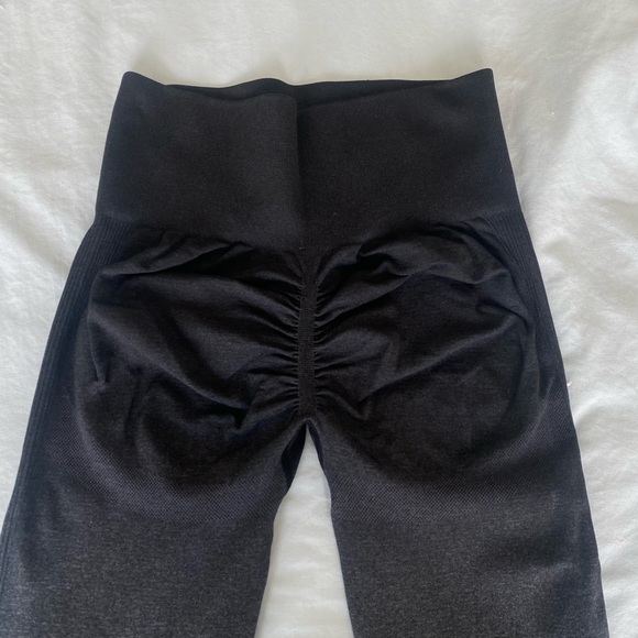 Amazon leggings - Picture 2 of 3